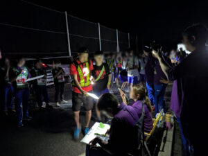 第34回オールナイトハイクの運営をする成田市青少年相談員と地域協力者達1